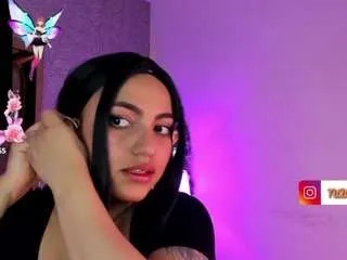 Offline naomi-gomez on CamSoda