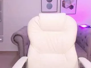 Offline naomii-campbell on CamSoda