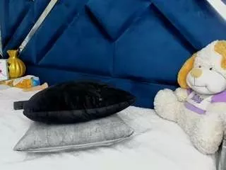 natalieevansx69 on CamSoda 