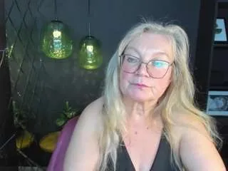 Freechat natalimellow on CamSoda