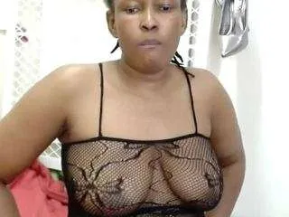 Offline naughtymilfxox on CamSoda