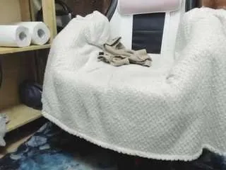 Offline naughtymistress on CamSoda