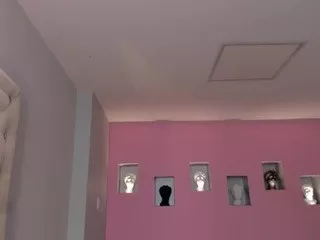 Offline niaholland on CamSoda