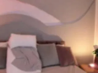 Offline nicolle-w on CamSoda