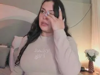 Offline nicolle-w on CamSoda