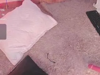 Offline nikkitadragon on CamSoda