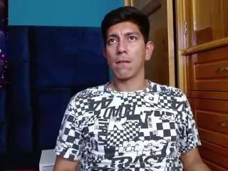 Offline noah-cock on CamSoda