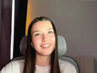 noeliapiccolo — tease with my top [20 tokens remaining]