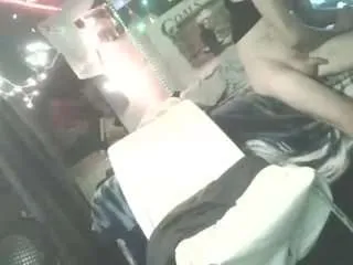 Freechat oneinchlol on CamSoda