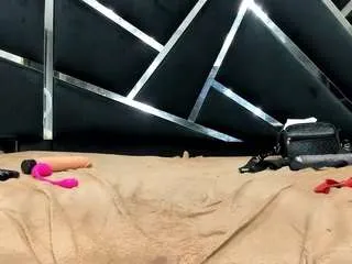 Offline orianaa69 on CamSoda