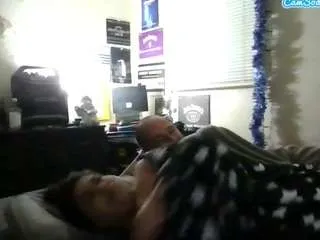 Offline pappyslilfreak on CamSoda