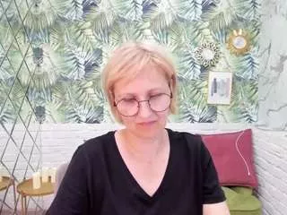 Offline parischerry on CamSoda