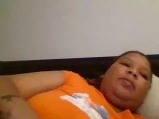 Offline peachesstarr20 on CamSoda