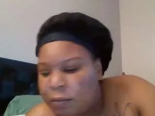 Offline peachesstarr20 on CamSoda