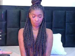 Freechat petitelittleebony on CamSoda