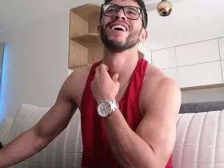 Offline phantom-bigger1 on CamSoda