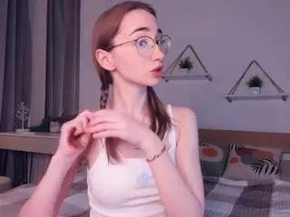 Offline phyllisdelmore on CamSoda