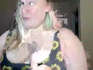 Offline piggyrose on CamSoda