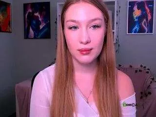 Freechat playful-sophie on CamSoda