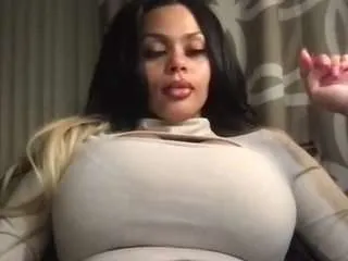 Freechat princess1tick on CamSoda