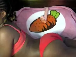 Offline queen-ebony2 on CamSoda