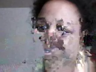 Offline queen-remy19 on CamSoda