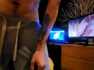 Freechat r3v01ut10n on CamSoda