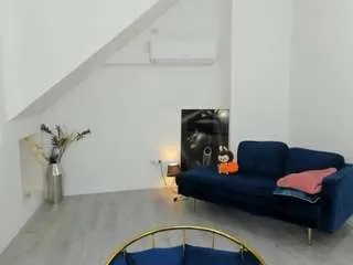 Freechat ranyaevy on CamSoda