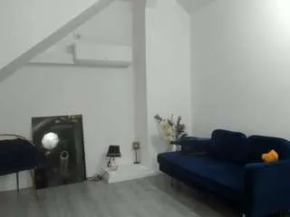 Freechat ranyaevy on CamSoda