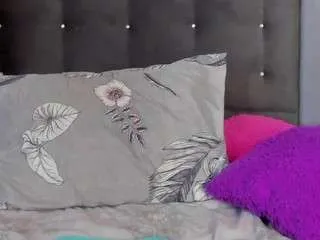 Offline reinalove2 on CamSoda