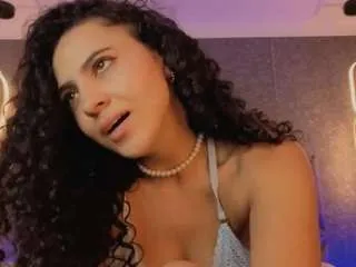 Offline renatta-cruz on CamSoda