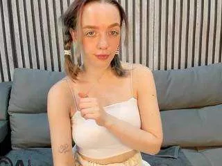 Freechat rocket-bunnyy on CamSoda