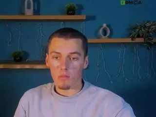 Offline ryan-zen on CamSoda