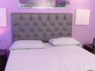 Freechat sabrinaa-fox on CamSoda