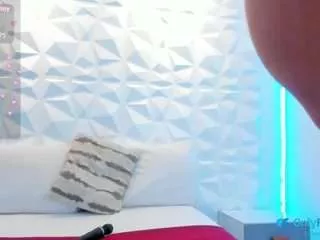 Offline salem-cute on CamSoda