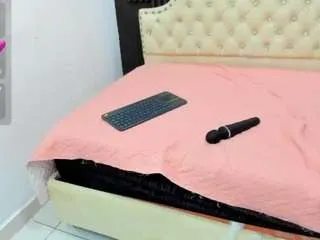 Offline salem-cute on CamSoda