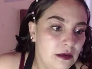 Offline salmalopez on CamSoda