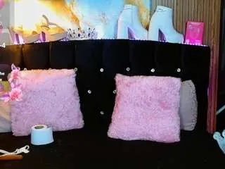 Freechat samlittle1 on CamSoda