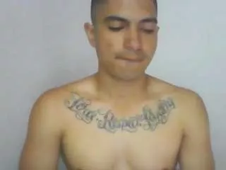 Offline santi9745 on CamSoda