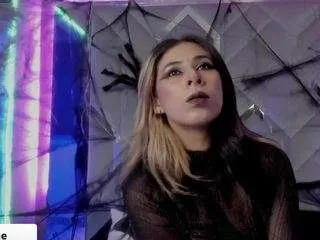 Freechat saraa-fox on CamSoda