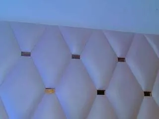 Freechat sarahh-sophia on CamSoda