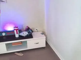 Offline sassy-girl on CamSoda