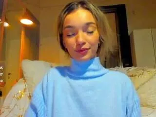 sassyt33n on CamSoda 