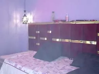 Freechat saylor-cute on CamSoda