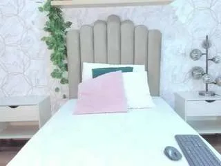 Offline scarlett-bm on CamSoda