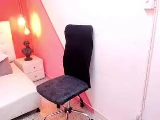 Freechat selena-castillo on CamSoda