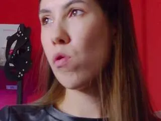 Freechat sellashinee on CamSoda