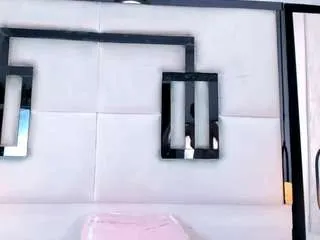 Freechat seranawild1 on CamSoda