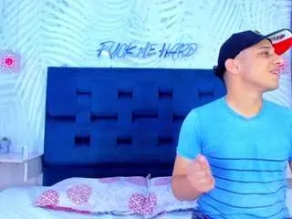 Offline sex-fuckhott on CamSoda