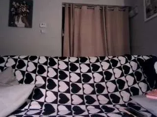 Offline sexiiimamiii23 on CamSoda